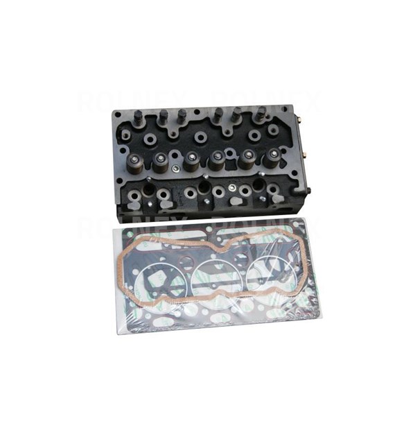 GŁOWICA SILNIKA MF URSUS CHEŁMNO Z POPYCHACZAMI